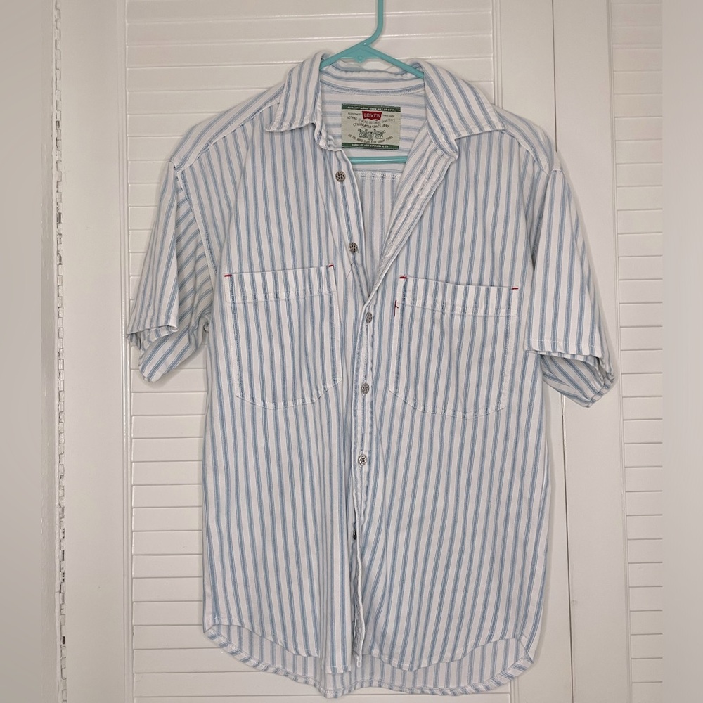 Vintage Levi's Short Sleeve Blue and White Striped Woven Shirt, Men’s S/M
